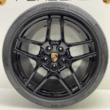 Porsche 997 2/4 ORIGINELE 19 Carrera S II zwart met banden