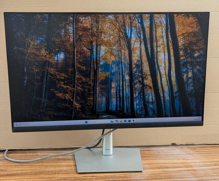 Dell 27 HD Monitor P2722H op voet (2 stuks), Computers en Software, Monitoren, IPS, In hoogte verstelbaar, Draaibaar, Kantelbaar