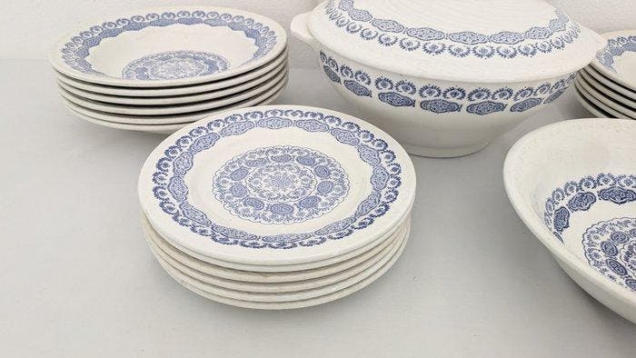 CBM Faenza - Eetservies voor 6 (21) - Keramiek, Antiek en Kunst, Antiek | Meubels | Tafels