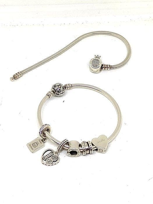 Pandora - Pandora-armband stevig (1) met bedel nr. 5 en, Antiquités & Art, Antiquités | Argent & Or