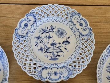 Stadt Meissen - Zwiebelmuster / Blue Onion Reticulated, Antiek en Kunst