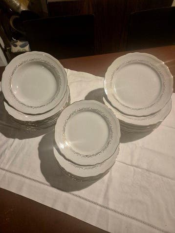 Richard Ginori - Tafelservies voor 12 (36) - Porselein -
