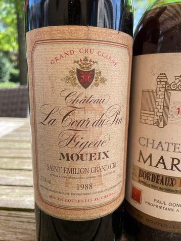 1988 Château La Tour du Pin Figeac 1995 Château Lamorère, Collections