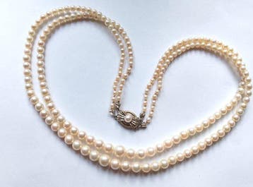 Collier Or blanc 14 carats - perles Akoya - à 2 rangs -