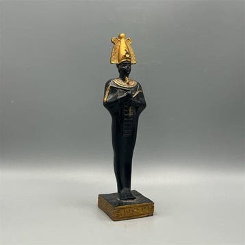 Replica van het oude Egyptische Osiris-standbeeld: God van