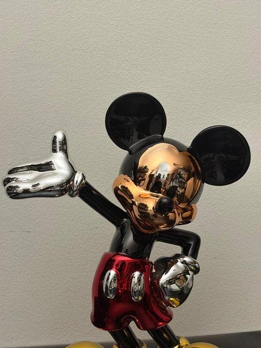 GF Exclusives - Chrome Colored Mickey Mouse Artwork By: GF, Antiquités & Art, Art | Peinture | Moderne