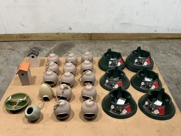 Veiling - Vogelhuisjes en kerstboomstandaard set 24-delig, Huis en Inrichting, Overige Huis en Inrichting, Nieuw
