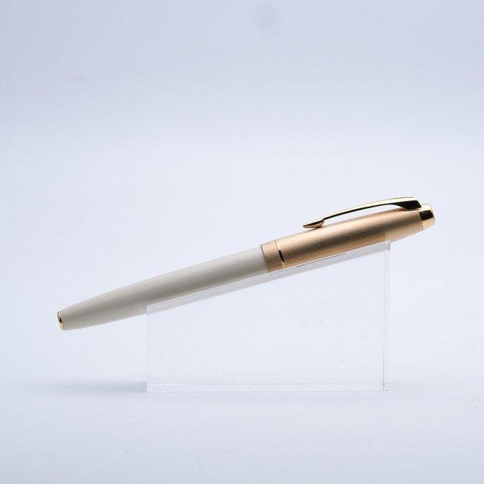 Parker - 100 Honey white with Gold nib - Zonder minimumprijs, Verzamelen, Pennenverzamelingen