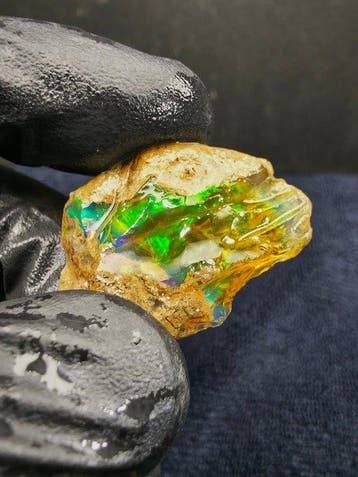 31cts Crystal Opal Specimen Ruw- 6.27 g