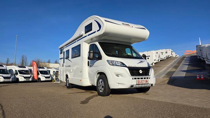McLouis Glamys 222 dubbele dinette en stapelbedden 21863, Caravanes & Camping, Camping-cars