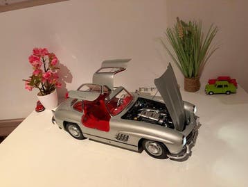 IXO 1:8 - Voiture miniature - Mercedes-Benz 300 SL Gullwing