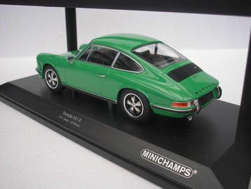 Minichamps 1:18 - Voiture miniature - Porsche 911 S - 1972 -