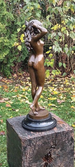 sculptuur, vrouwelijk beeld voor huis of uin - 77 cm - brons