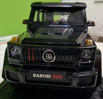 OK Carmodel 1:18 - Model sportwagen - Jeep Brabus Mercedes, Nieuw