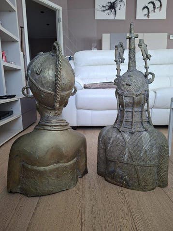 Monumentaal paar koninklijke Edo-busten – Koninkrijk Benin, Antiek en Kunst