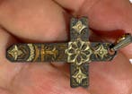 DE ADEM VAN TOLEDO: gotisch Damascijns kruis, met de hand