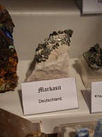 Collection de minéraux composée de plus de 30 pièces.- 2000, Collections