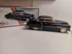 MF330 - Voiture jouet en étain - Cadillac Sedan Type 1950 -