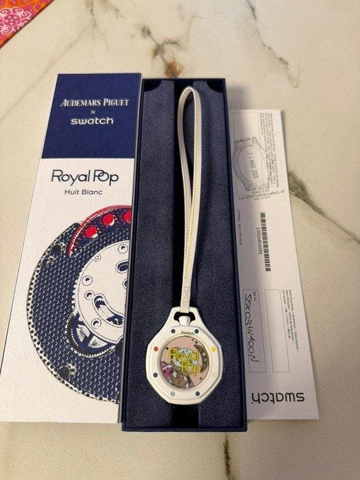 Swatch - Audemars Piguet x Swatch - Royal Pop - Huit Blanc -, Handtassen en Accessoires, Horloges | Heren