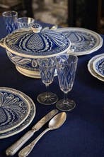 Tafellaken voor grote tafels, met een elegante blauwe kleur