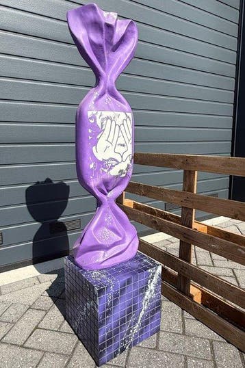 Daluxe Art - 1999 • XXL Pop Art Candy Display – 130 cm
