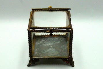Art Nouveau Glass - Metal Jewelry Box with opening lid 1900