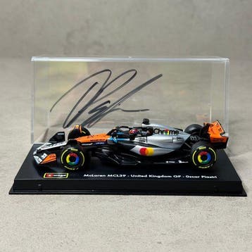 Mclaren - British GP 2025 - Oscar Piastri - 2025 - Schaal, Verzamelen, Nieuw
