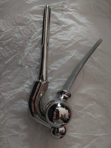 Instrument médical - Métal - Prothèse de la hanche en acier