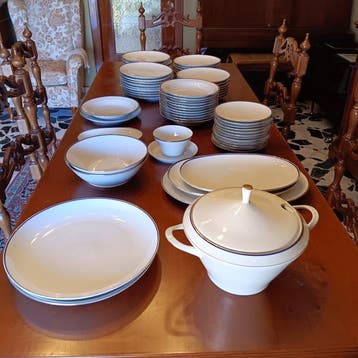 Schumann Arzberg - Tafelservies voor 12 (70) - Porselein,