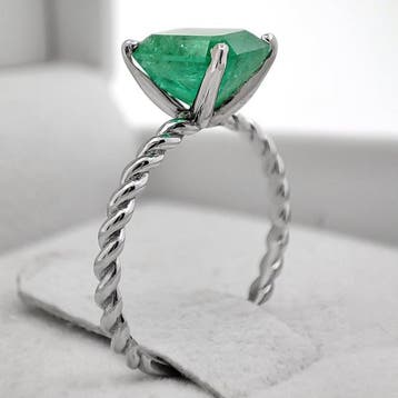 Ring - 14 karaat Witgoud - 2.11ct. tw. Smaragd -