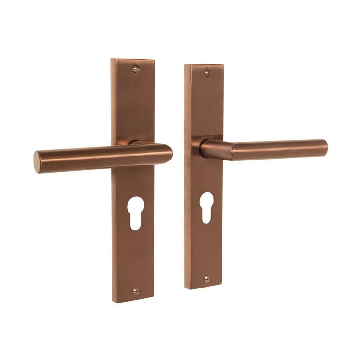 Geveerde deurklink Ferro mat brons op schild met cilinder..., Doe-het-zelf en Bouw, Hang- en Sluitwerk, Klink of Kruk, Nieuw, IJzer