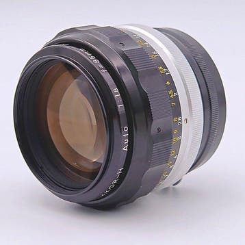 Nikon Nikkor-H Auto 1:1.8 f=85mm Non-Ai Lens with Dedicated