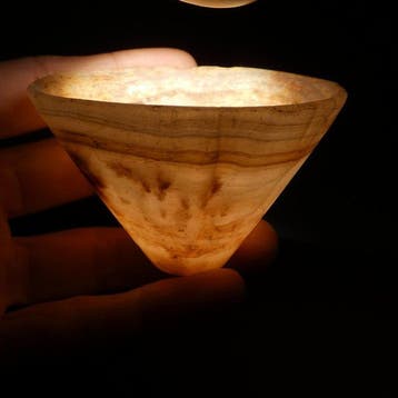 Oud-Egyptisch Albast Vasusbeker. Ø 7,5 cm. Middenrijk,, Verzamelen
