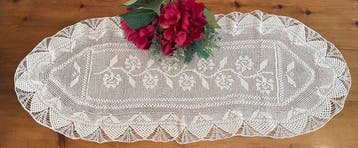 lavorato a mano con la tecnica del filet - Broderie - 36 cm