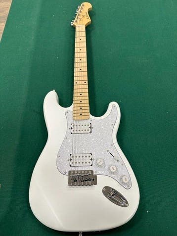 M.J.DOUGLAS - ST-Q02 wh - - Elektrische gitaar
