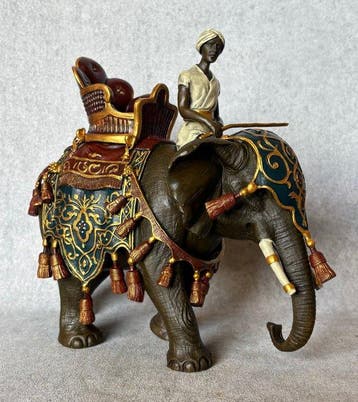 Statue, Bronzen sculptuur van een olifant met rijder - 23 cm