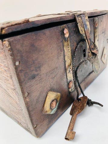 Kist - Messing - Tafelkist Toeareg, Antiek en Kunst