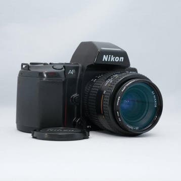 Nikon F-801S with AF Nikkor 35-70mm f/3.3-4.5 lens Analoge, Nieuw