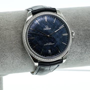 OMEGA - 40 mm, stainless steel on a leather strap - De Ville
