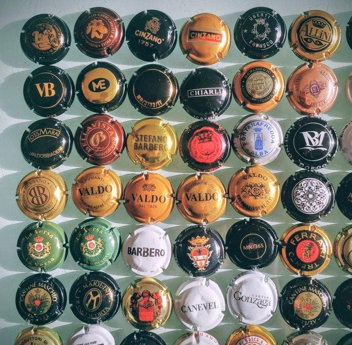 VARIAS BODEGAS - Champagne capsules (100) - Metaal -, Antiek en Kunst, Antiek | Speelgoed