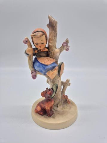 Goebel - M.I. Hummel - Figure - Der Gefahr entronnen, Hum