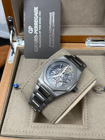 Girard-Perregaux - Laureato Skeleton - 81015-32-001-32A -, Bijoux, Sacs & Beauté