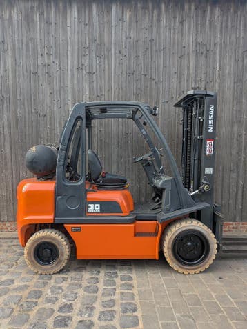 Heftruck - Nissan UGD02A30PQ - 3 ton, 3000 tot 4000 kg, LPG, Heftruck, Nissan