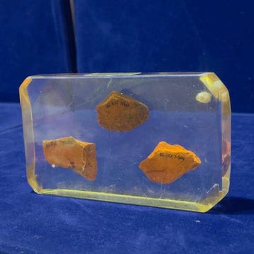 Collection de souvenirs - Artéfact de tuile romaine –