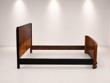 Osvaldo Borsani - Bed - Wortelnotenhout, Ebbenhout,, Antiek en Kunst