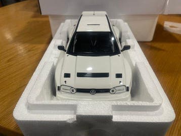 Otto Mobile 1:18 - Modelauto - Volkswagen Golf Rallye