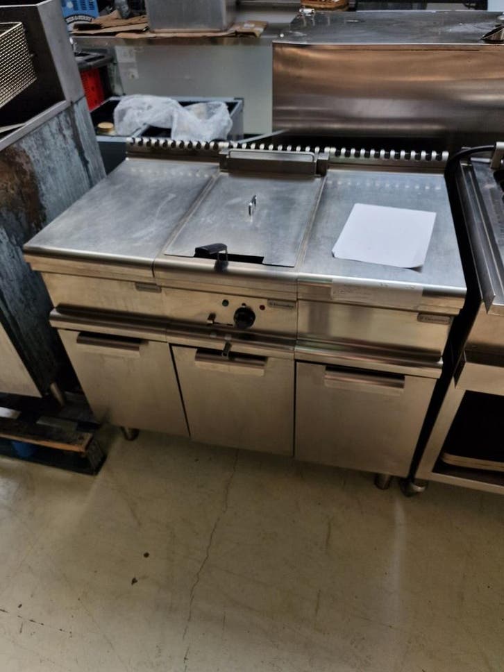 Electrolux 400V friteuse+2x neutrale unit, Articles professionnels, Horeca | Équipement de cuisine, Enlèvement ou Envoi