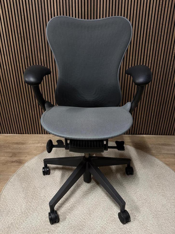 Herman Miller Mirra 2 Butterfly - Zo Goed Als Nieuw, Huis en Inrichting, Bureaustoelen, Bureaustoel, Zwart, Zo goed als nieuw
