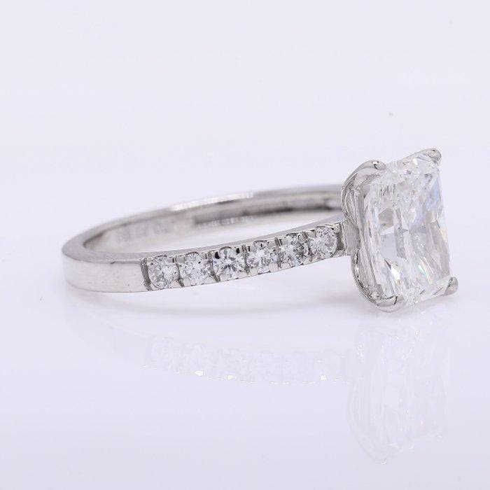 Zonder minimumprijs - Ring Platina - 2.18ct. tw. Diamant, Handtassen en Accessoires, Ringen