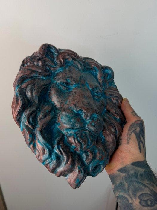 victor massacre - Relief, Bronze Patina Lion Relief - 22 cm, Antiquités & Art, Curiosités & Brocante